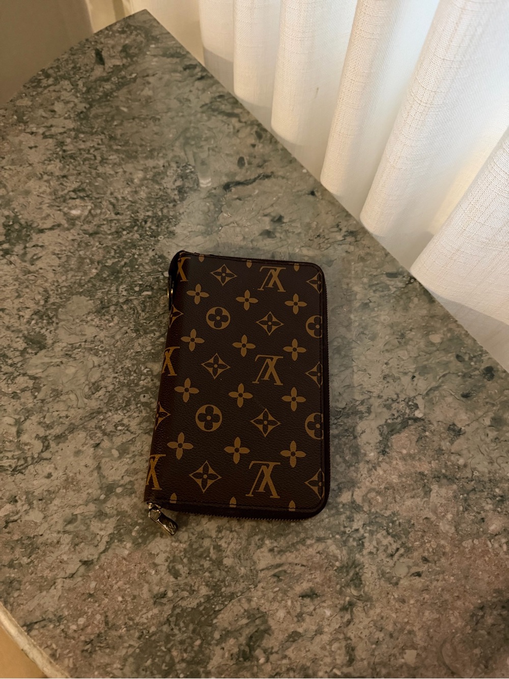 Louis Vuitton Zip Agenda Planner Organizer – Brown Leather